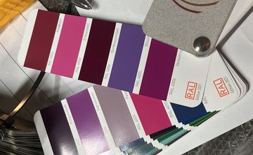 RAL-Farbkarten zur Auswahl von Pulverbeschichtungen